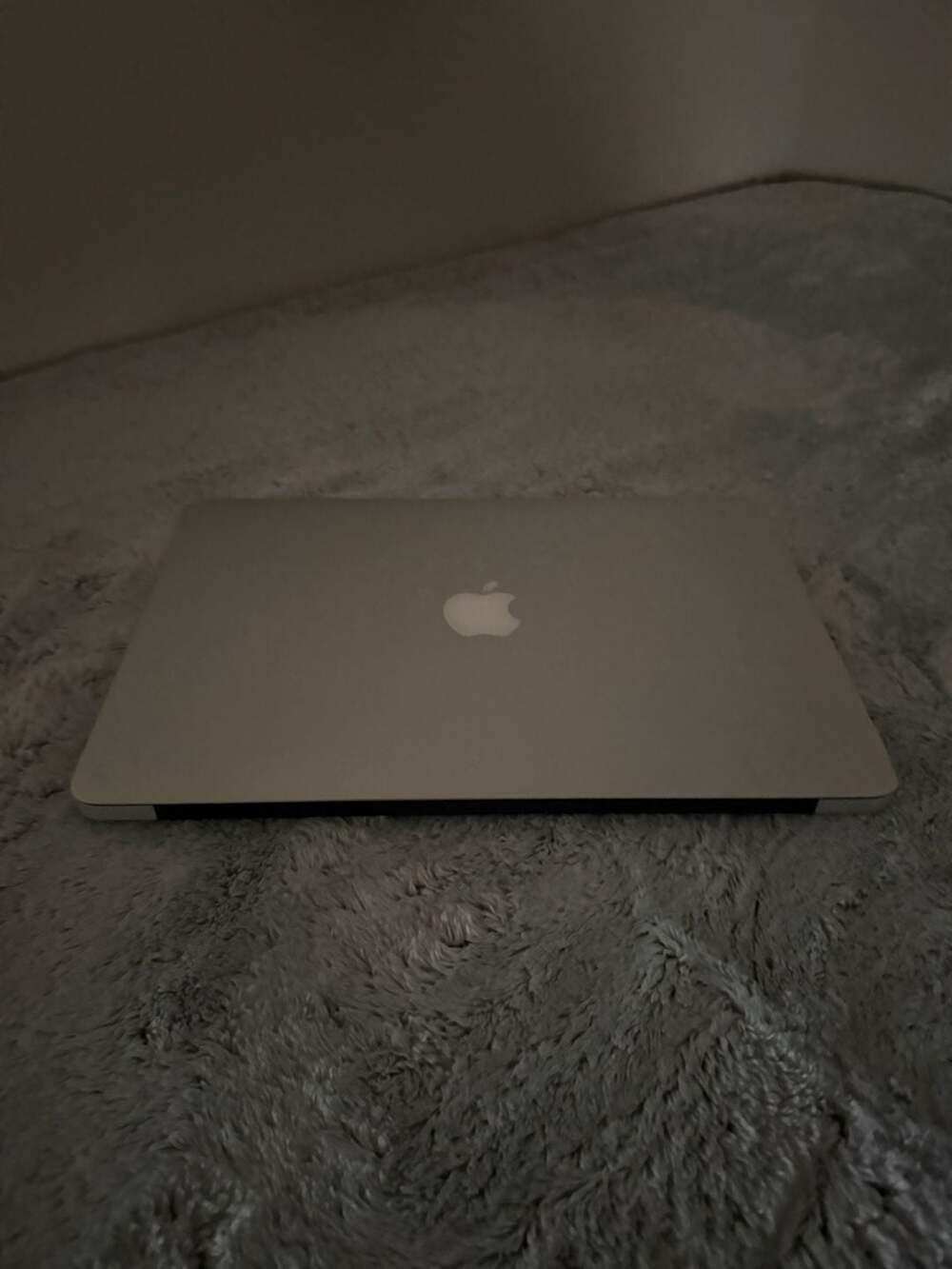 Apple MacBook Air 13-Inch Silver Laptop - Charger included